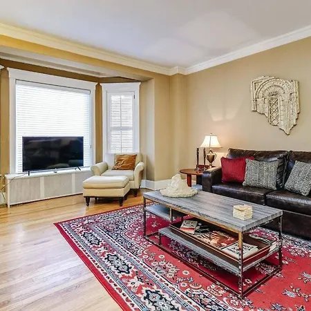 Brownstone In Gold Coast - Downtown Apartment