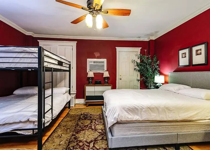 Brownstone In Gold Coast - Downtown Appartamento *